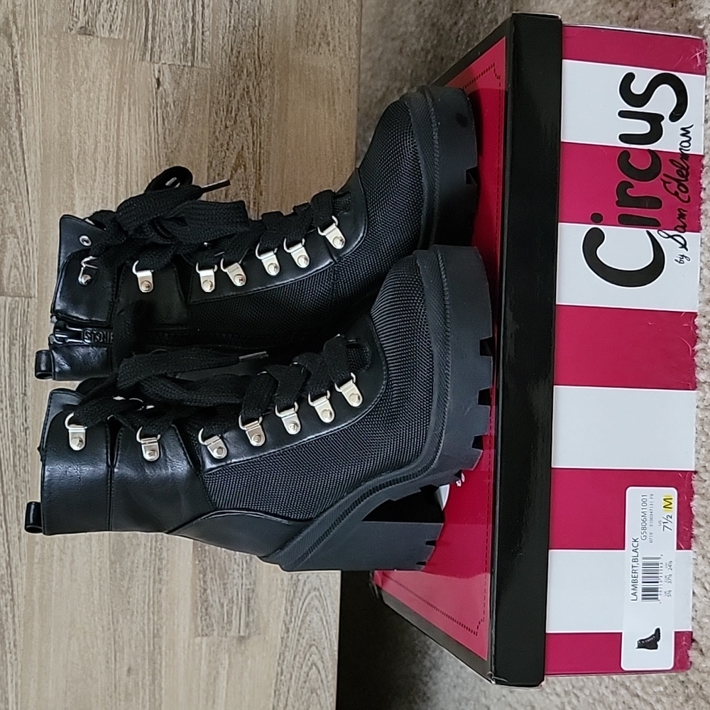 Combat boots
